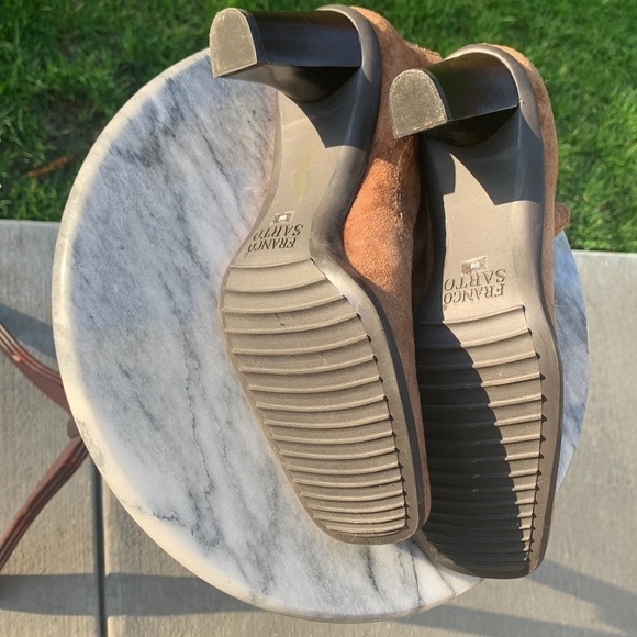 Franco Sarto suede & caramel color 2025-26 trending booties size 6M side zipper - Picture 4 of 11